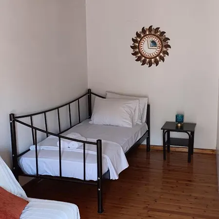 Traditional Two Level Лиападес