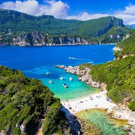 Traditional Two Level Лиападес