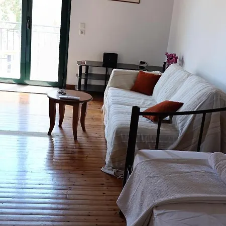 Traditional Two Level Ferienhaus Liapades