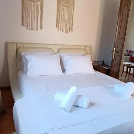 Holiday home Traditional Two Level Liapades