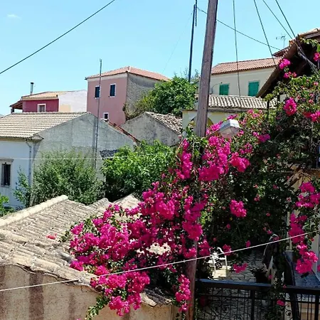 Traditional Two Level Liapades