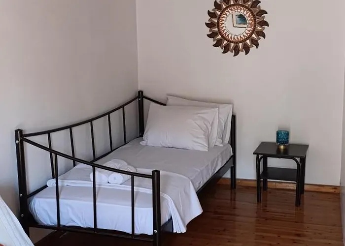 Traditional Two Level Liapades